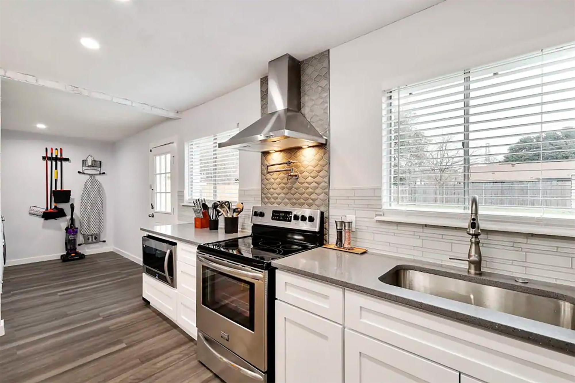 Upscale 3Br 2Ba Cozy Holiday Home With Pool & Grill North Richland Hills Kültér fotó
